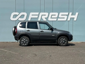 Внедорожник Chevrolet Niva 2017 года, 680000 рублей, Ижевск