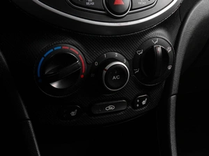Хетчбэк Hyundai Solaris 2011 года, 669000 рублей, Тюмень