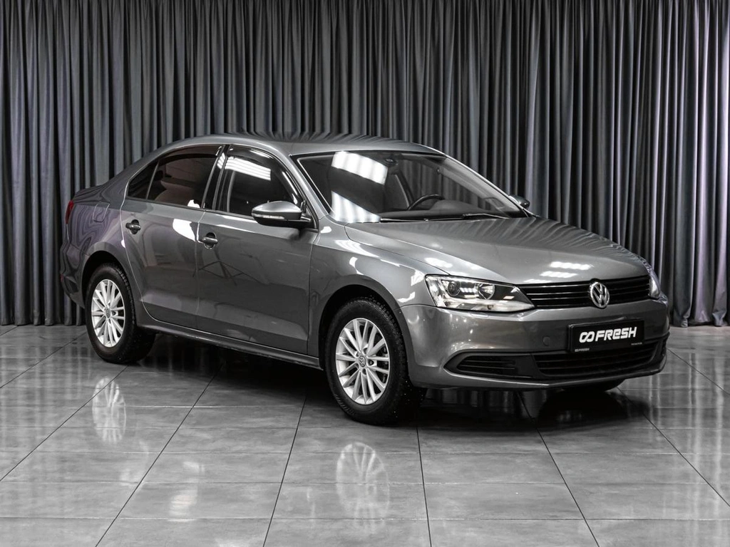 Седан Volkswagen Jetta 2013 года, 1049000 рублей, Тюмень