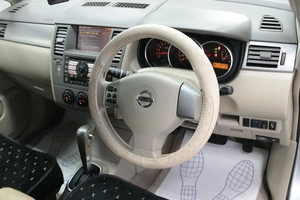 Седан Nissan Tiida 2005 года, 548000 рублей, Солонцы