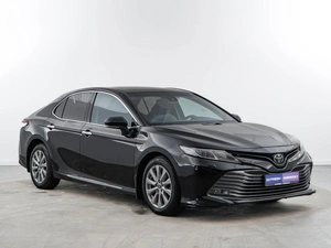 Седан Toyota Camry 2018 года, 2290000 рублей, Москва
