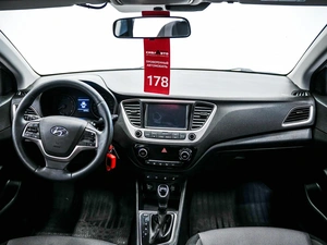 Седан Hyundai Solaris 2017 года, 1229000 рублей, Красноярск