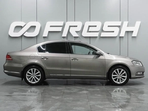 Седан Volkswagen Passat 2011 года, 1250000 рублей, Воронеж