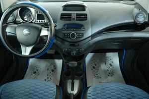 Хетчбэк Chevrolet Spark 2011 года, 439000 рублей, Омск