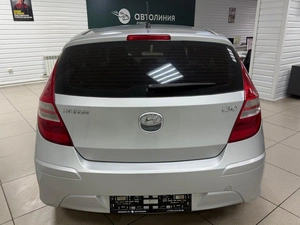 Хетчбэк Hyundai i30 2010 года, 680000 рублей, Ачинск