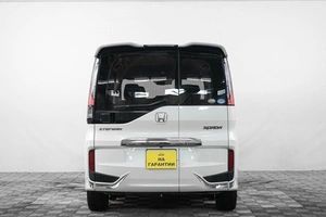Минивэн Honda Stepwgn Spada 2016 года, 1849000 рублей, Кемерово