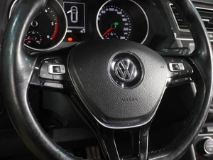 Внедорожник Volkswagen Tiguan 2019 года, 2499000 рублей, Воронеж