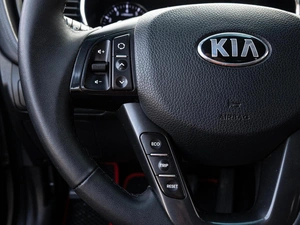 Седан Kia Optima 2012 года, 1370000 рублей, Краснодар