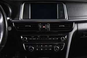 Седан Kia Optima 2018 года, 2299000 рублей, Сургут