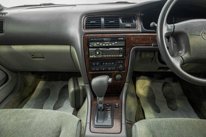 Седан Toyota Mark II 2000 года, 749000 рублей, Барнаул