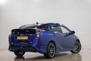 Лифтбек Toyota Prius 2016 года, 1629000 рублей, Новокузнецк