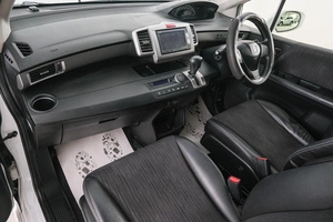 Минивэн Honda Freed 2015 года, 1159000 рублей, Красноярск