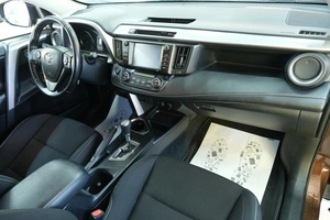 Внедорожник Toyota RAV4 2018 года, 2249000 рублей, Омск