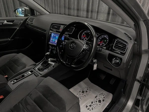 Хетчбэк Volkswagen Golf 2013 года, 1299000 рублей, Красноярск