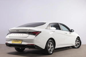 Седан Hyundai Avante 2020 года, 1929000 рублей, Новосибирск