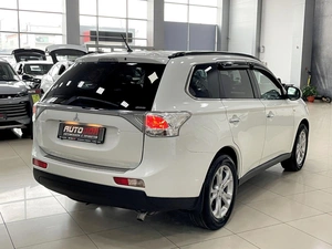 Внедорожник Mitsubishi Outlander 2013 года, 1687000 рублей, Солонцы