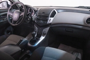 Седан Chevrolet Cruze 2012 года, 669000 рублей, Томск