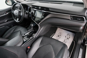 Седан Toyota Camry 2020 года, 3199000 рублей, Красноярск