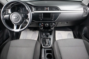 Хетчбэк Kia Rio X-Line 2019 года, 1649000 рублей, Оренбург