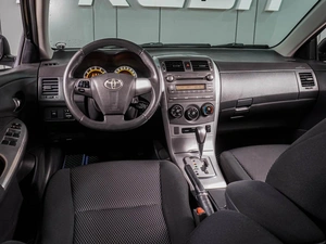Седан Toyota Corolla 2012 года, 949000 рублей, Воронеж