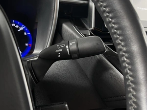 Седан Toyota Corolla 2019 года, 1730000 рублей, Казань