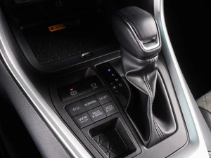 Внедорожник Toyota RAV4 2024 года, 4099000 рублей, Красный Пахарь