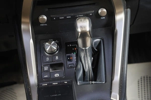 Внедорожник Lexus NX 2017 года, 3399000 рублей, Новосибирск