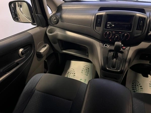 Минивэн Nissan NV200 2010 года, 979000 рублей, Красноярск