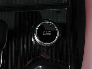 Внедорожник Geely Monjaro 2023 года, 3250000 рублей, Минеральные Воды