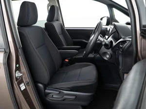 Минивэн Toyota Noah 2017 года, 1738888 рублей, Москва