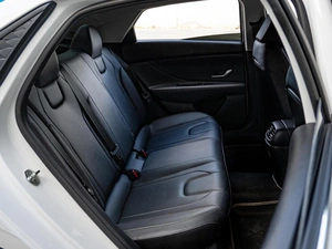 Седан Hyundai Elantra 2023 года, 2089000 рублей, Краснодар