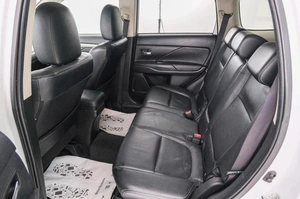 Внедорожник Mitsubishi Outlander 2015 года, 1749000 рублей, Красноярск