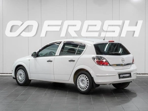 Хетчбэк Opel Astra 2012 года, 749000 рублей, Сургут