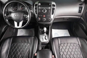 Хетчбэк Kia Ceed 2010 года, 929000 рублей, Тюмень