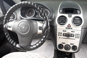 Хетчбэк Opel Corsa 2008 года, 399000 рублей, Оренбург
