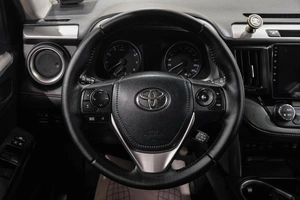 Внедорожник Toyota RAV4 2016 года, 2259000 рублей, Новокузнецк