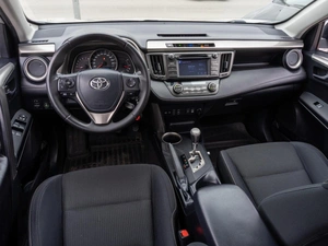 Внедорожник Toyota RAV4 2013 года, 1649000 рублей, Саратов