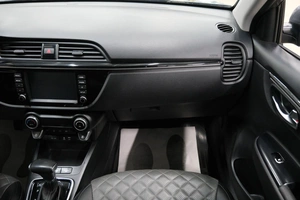 Хетчбэк Kia Rio X-Line 2019 года, 1699000 рублей, Омск