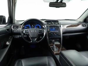 Седан Toyota Camry 2018 года, 2497434 рублей, Москва