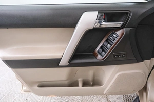 Внедорожник Toyota Land Cruiser Prado 2010 года, 3299000 рублей, Красноярск