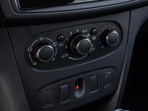 Седан Renault Logan Stepway 2019 года, 1180000 рублей, Краснодар