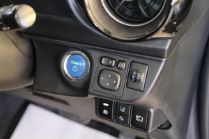 Хетчбэк Toyota Aqua 2018 года, 1229000 рублей, Омск