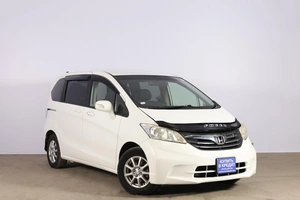 Минивэн Honda Freed 2013 года, 1189000 рублей, Новосибирск