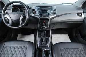 Седан Hyundai Elantra 2015 года, 789000 рублей, Челябинск