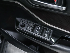 Внедорожник Toyota C-HR 2017 года, 2070000 рублей, Красноярск