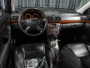 Седан Toyota Avensis 2006 года, 889000 рублей, Тюмень