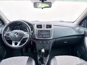 Седан Renault Logan 2018 года, 850000 рублей, Орёл