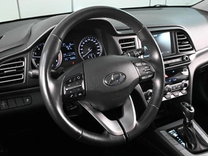 Седан Hyundai Elantra 2020 года, 1770000 рублей, Аксай