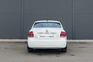 Седан Volkswagen Polo 2011 года, 790000 рублей, Солонцы