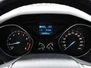 Седан Ford Focus 2012 года, 950000 рублей, Краснодар